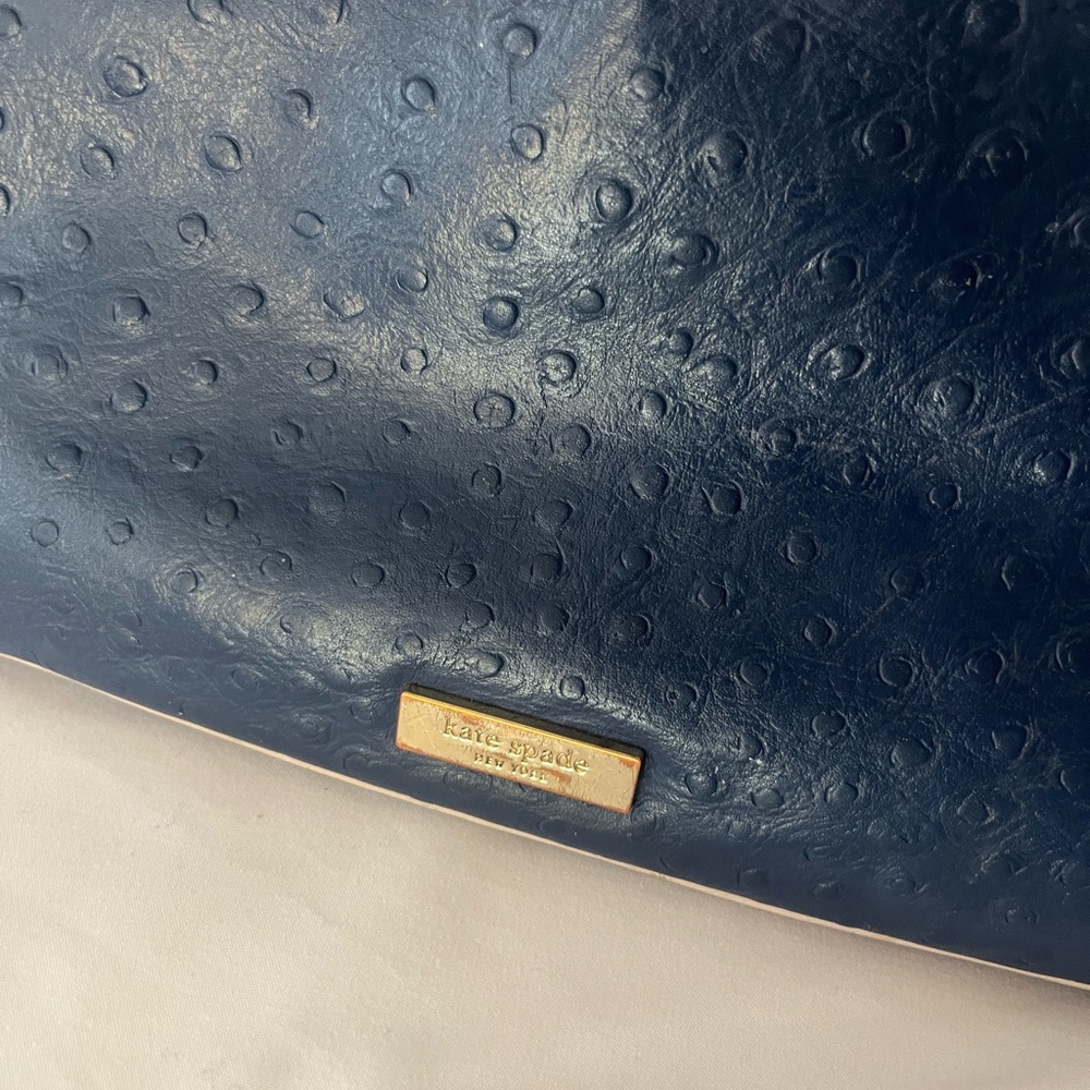 Kate Spade blue and cream ostrich leather bag - Picture 5 of 7